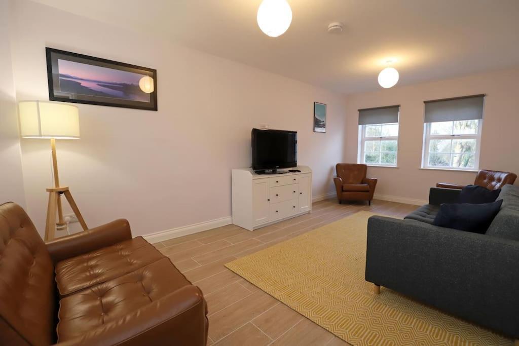 Royal Hillsborough Village Luxury Townhouse Экстерьер фото